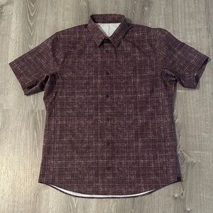 Lululemon Medium Airing Easy Short Sleeve Casual Patterned Button Down Shirt